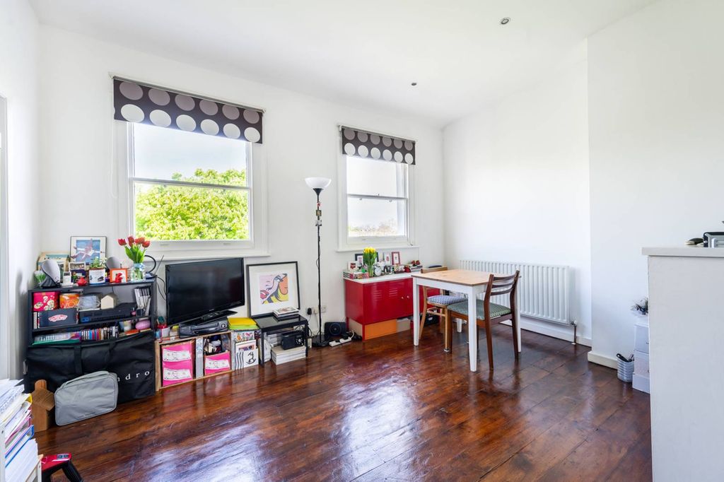 Property photo 1 of 9