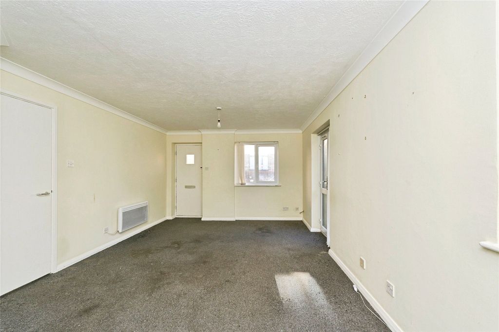 Property photo 3 of 20 Picture No. 06