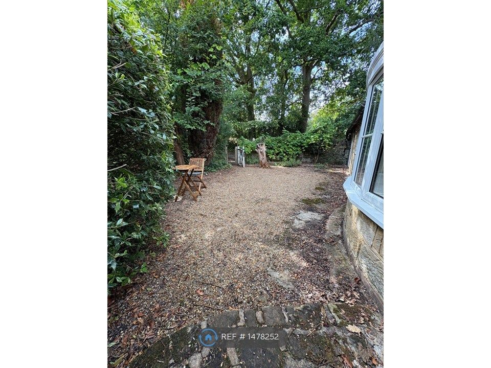 Property photo 3 of 12 Cottage Garden