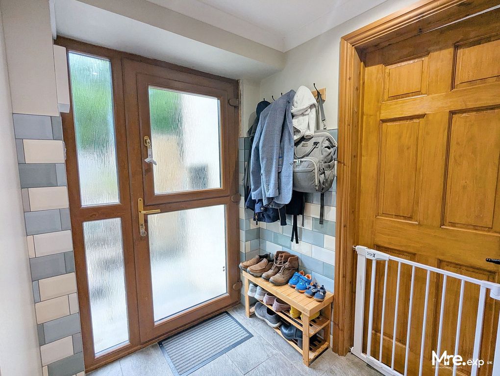 Property photo 3 of 32