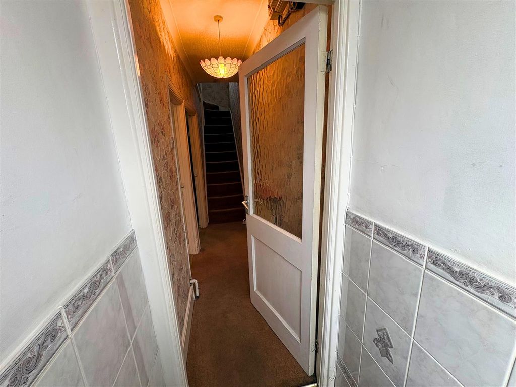 Property photo 2 of 29 Entrance Porch