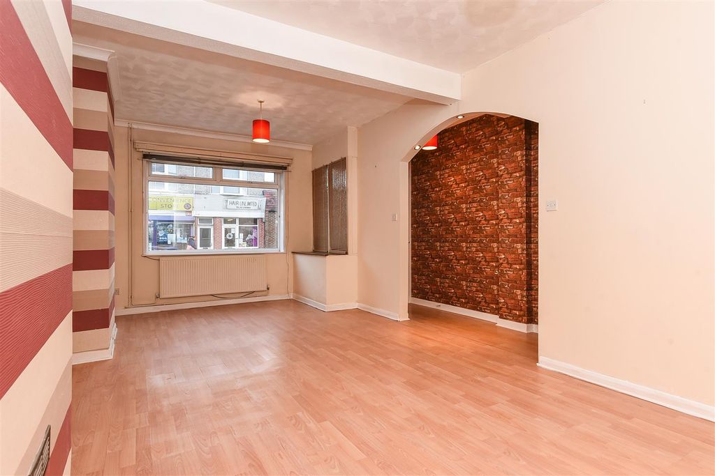 Property photo 3 of 23