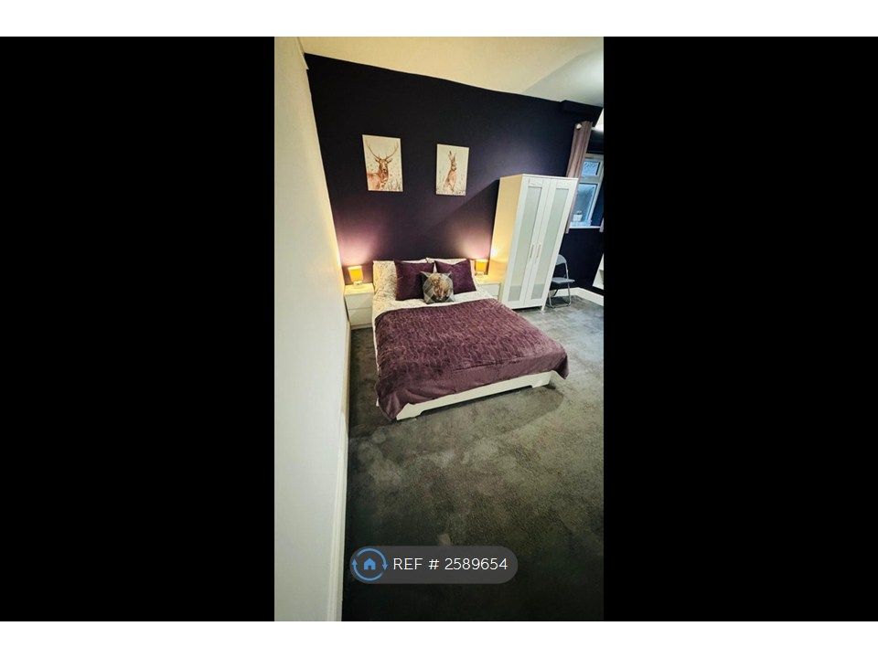 Property photo 2 of 35 Room 7 - Double Bedroom For Couples Occupancy