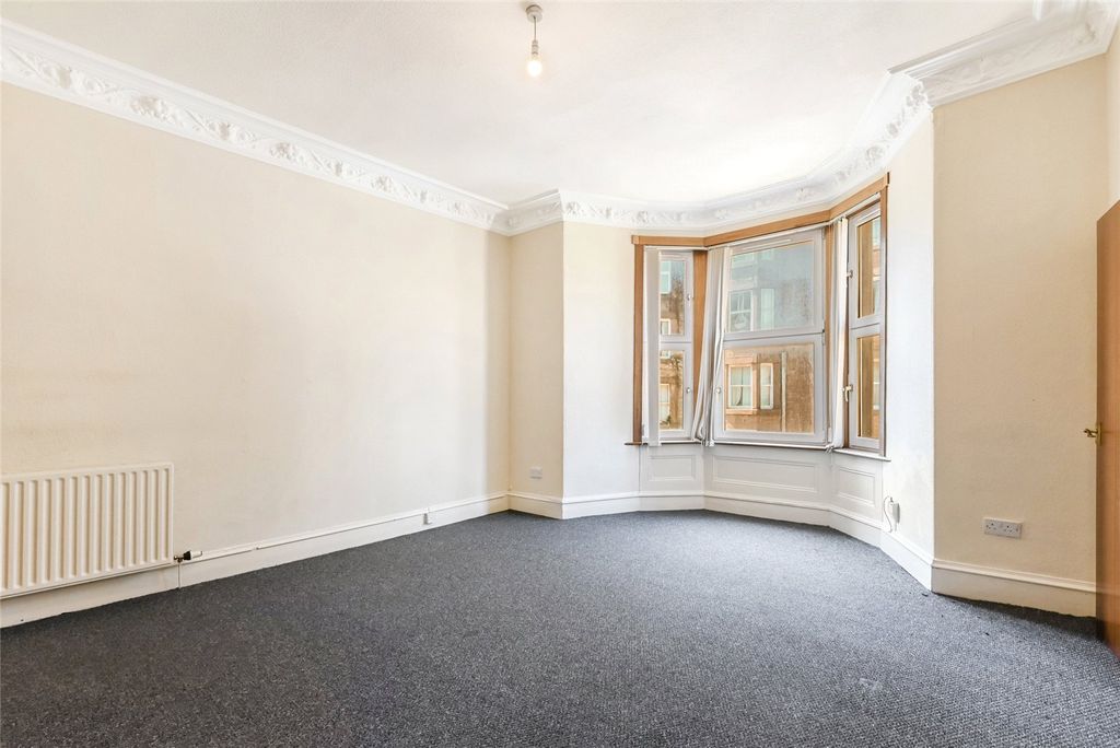 Property photo 2 of 17 Picture No. 04