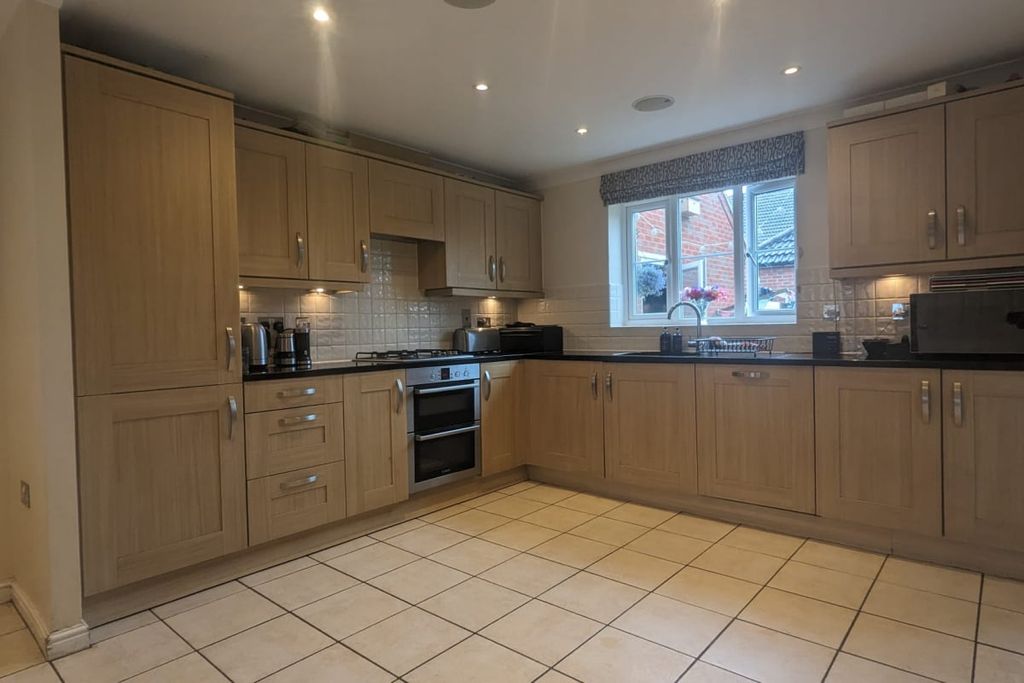 Property photo 3 of 22