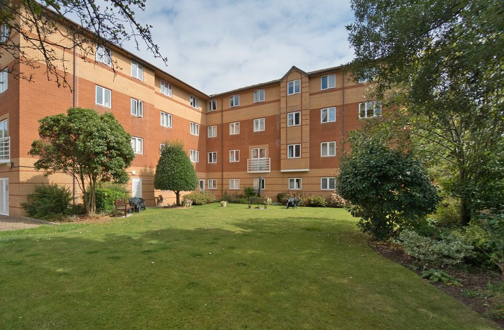 Property photo 1 of 12
