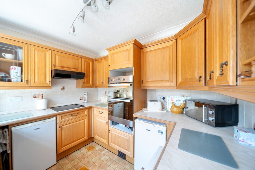 Property photo 2 of 13