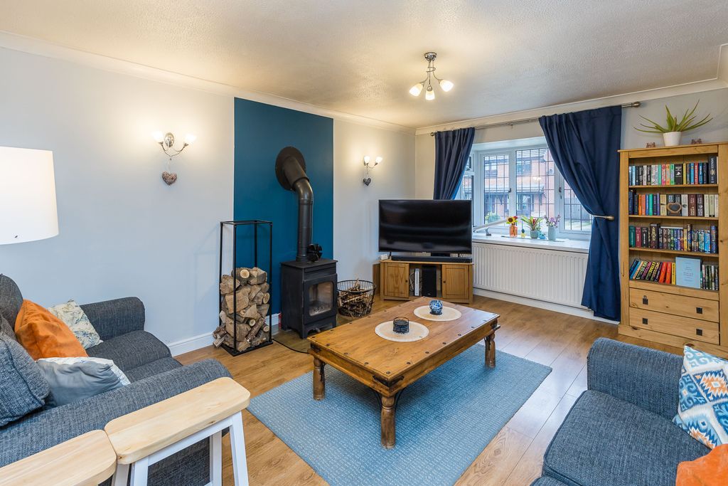 Property photo 2 of 12 Img_9485