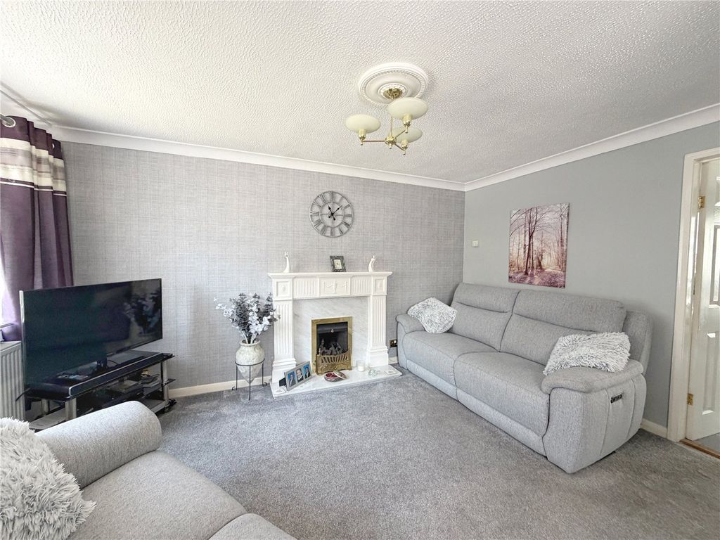Property photo 3 of 19 Picture No. 04