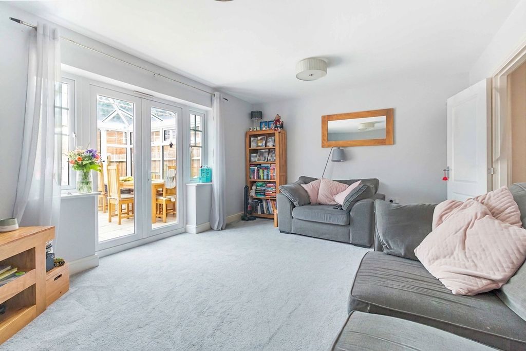 Property photo 3 of 25