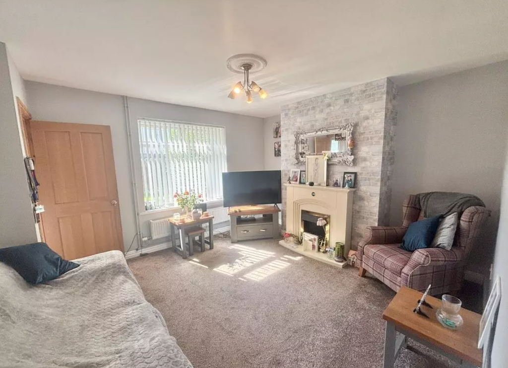 Property photo 3 of 20