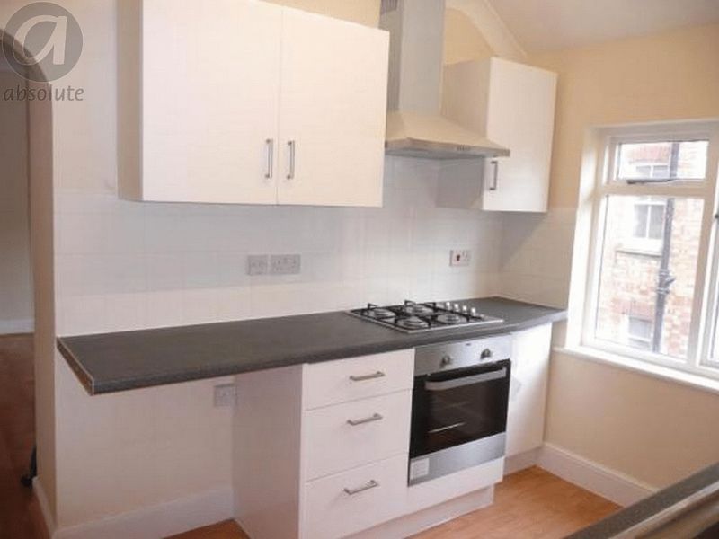 Property photo 3 of 6 Kitchen