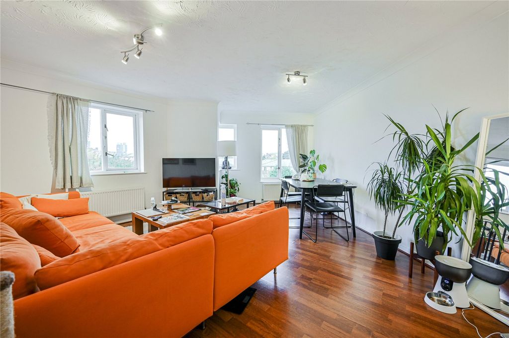 Property photo 3 of 11 Picture No. 06