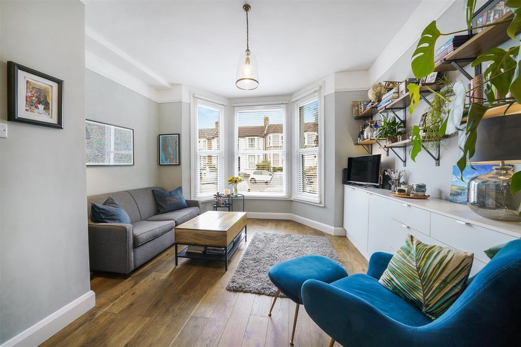 Property photo 2 of 12 Flat B, 129 Wellmeadow Road - C0Ghql6Jktao8Ej4Tbbb