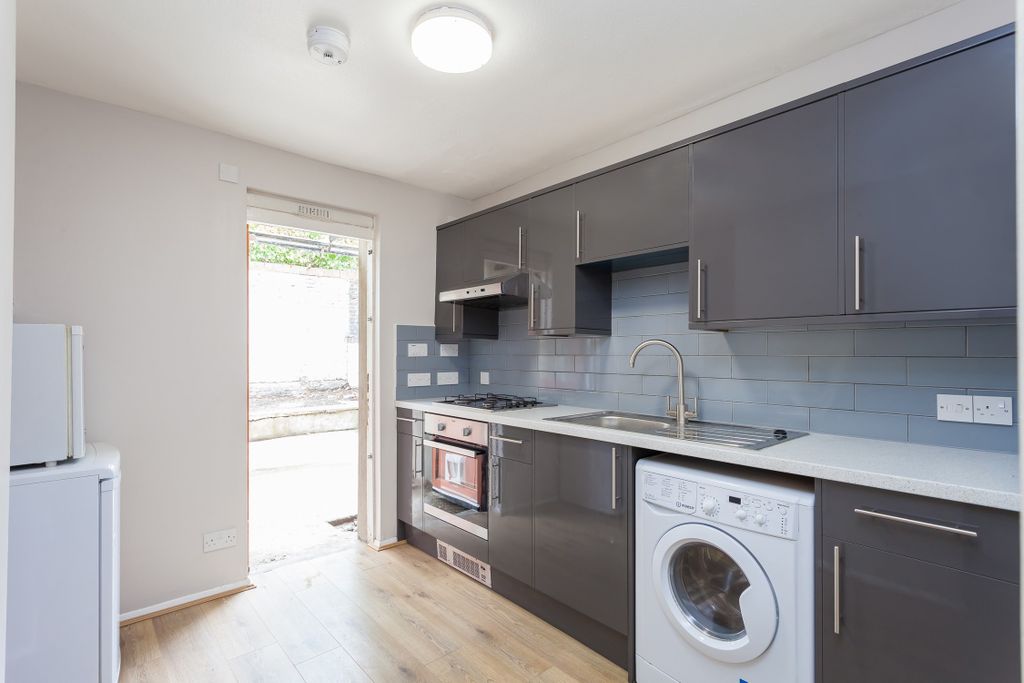 Property photo 2 of 7 2