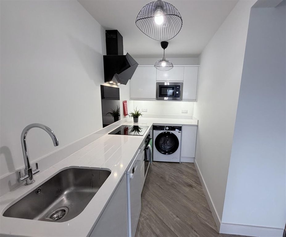 Property photo 3 of 9 Tempimagerubd9H.Jpg