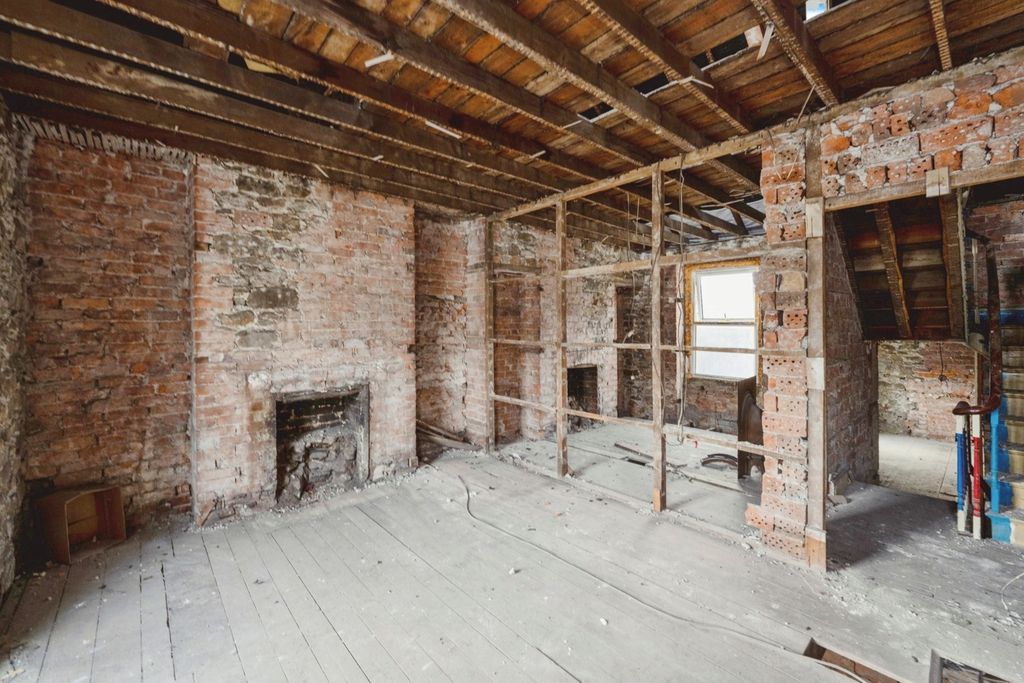 Property photo 2 of 20 Pbox-Img.Jpg