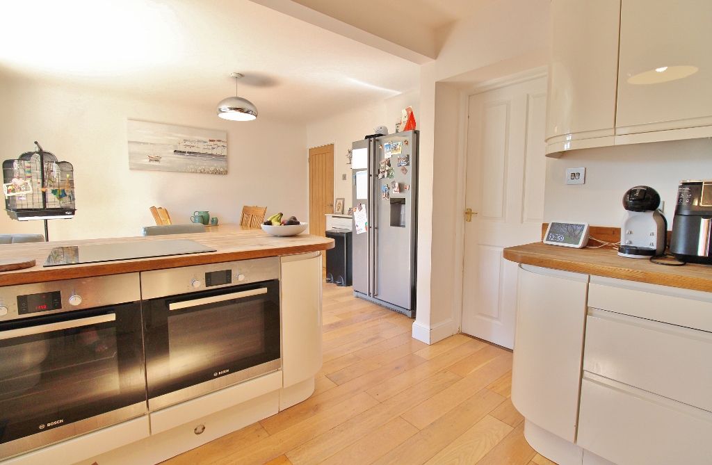 Property photo 3 of 32