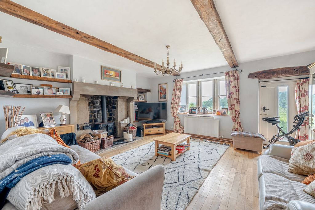 Property photo 2 of 44