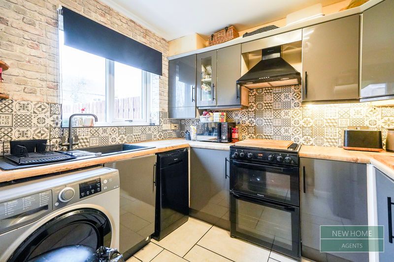 Property photo 2 of 16 Photo 10