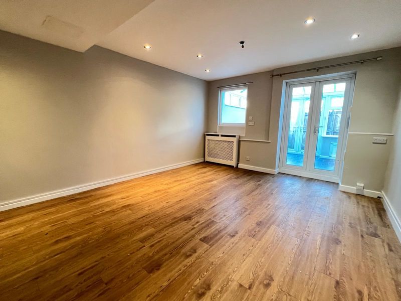 Property photo 2 of 11 Photo 10