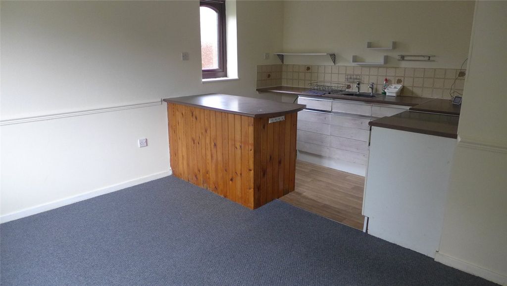 Property photo 3 of 5 Picture No. 06
