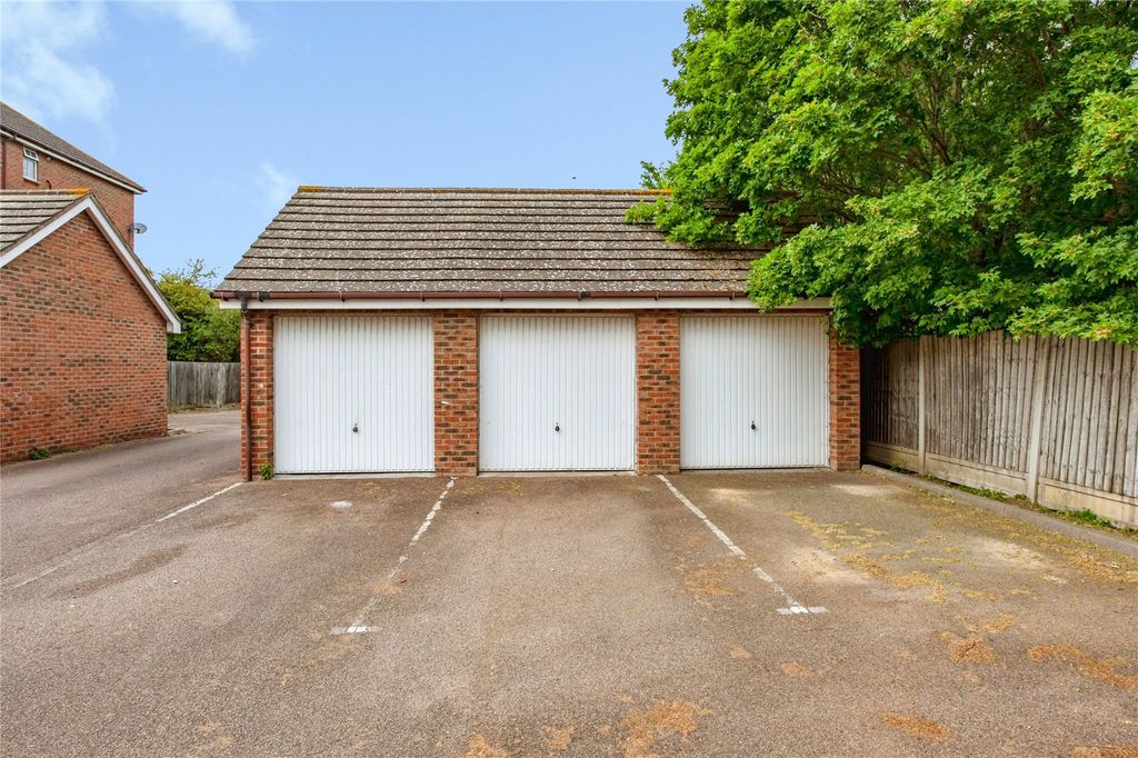 Property photo 3 of 16 Picture No. 18