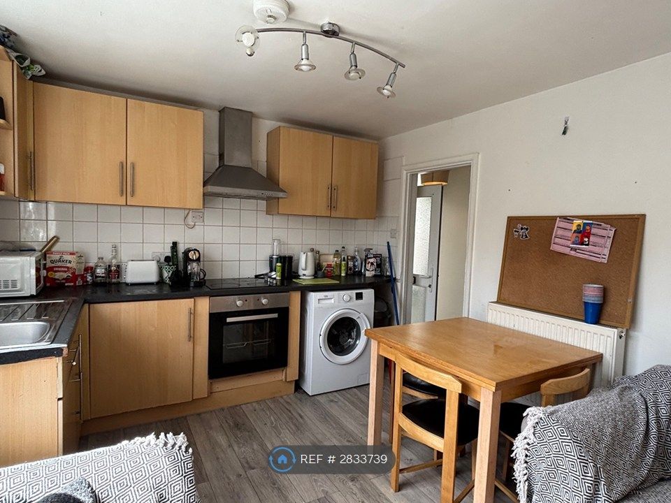Property photo 3 of 24
