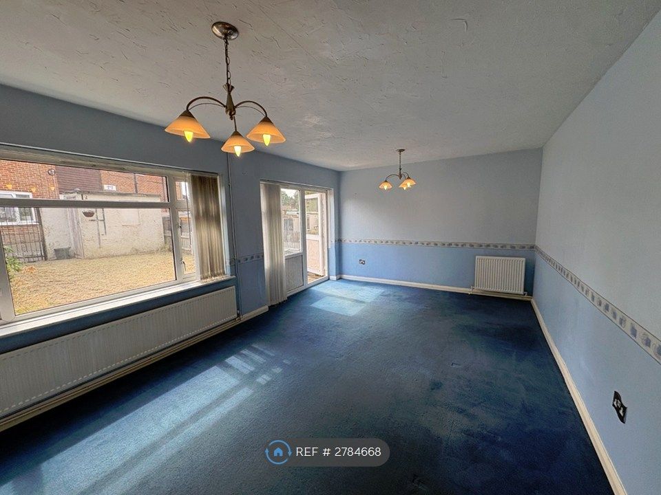 Property photo 3 of 12 Living Room