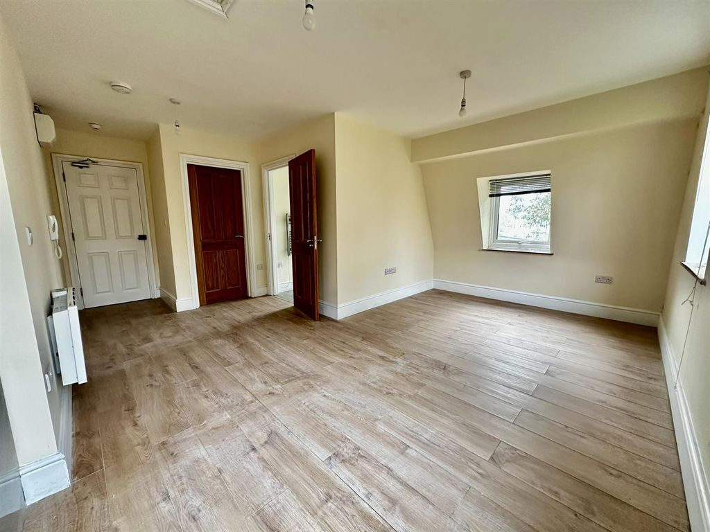 Property photo 3 of 11 Img_1652.Jpeg