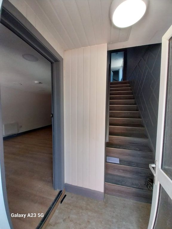 Property photo 2 of 9 Photo