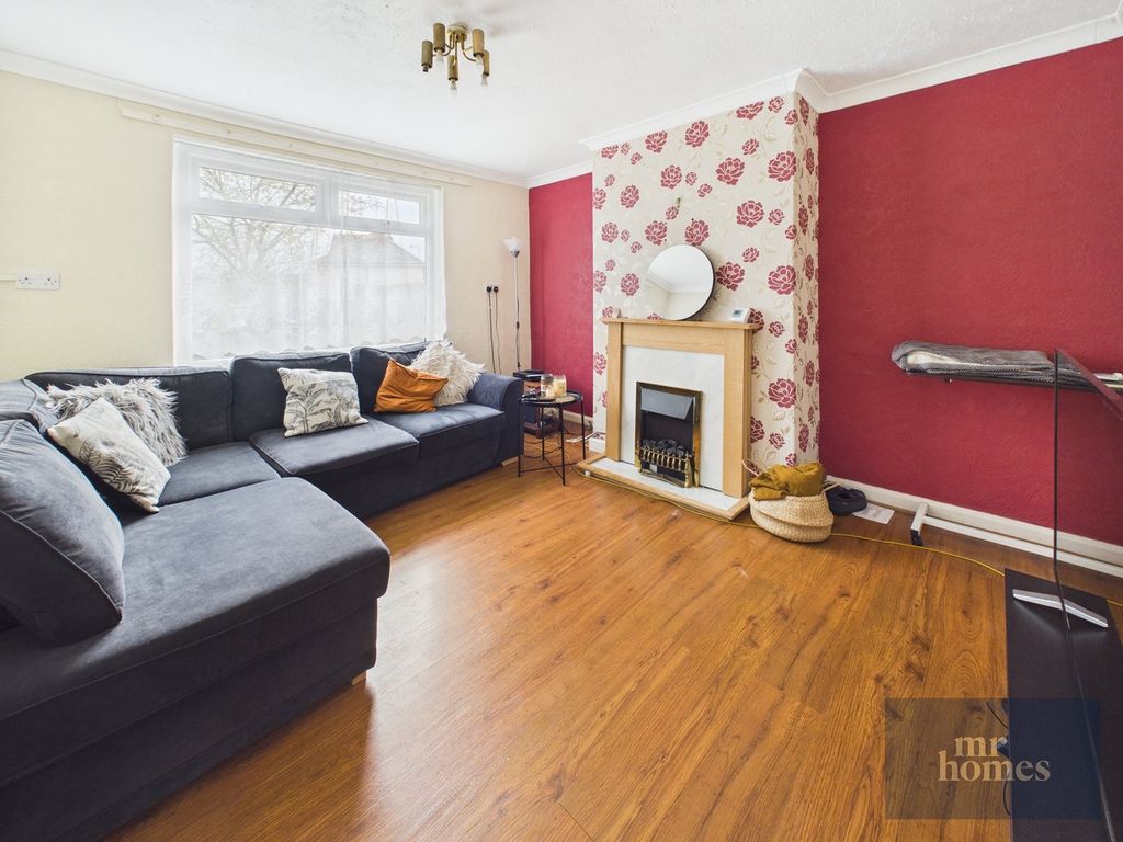 Property photo 2 of 44