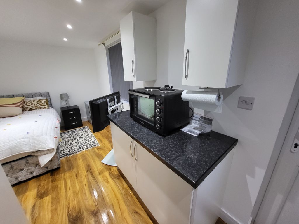Property photo 3 of 10 Gallery