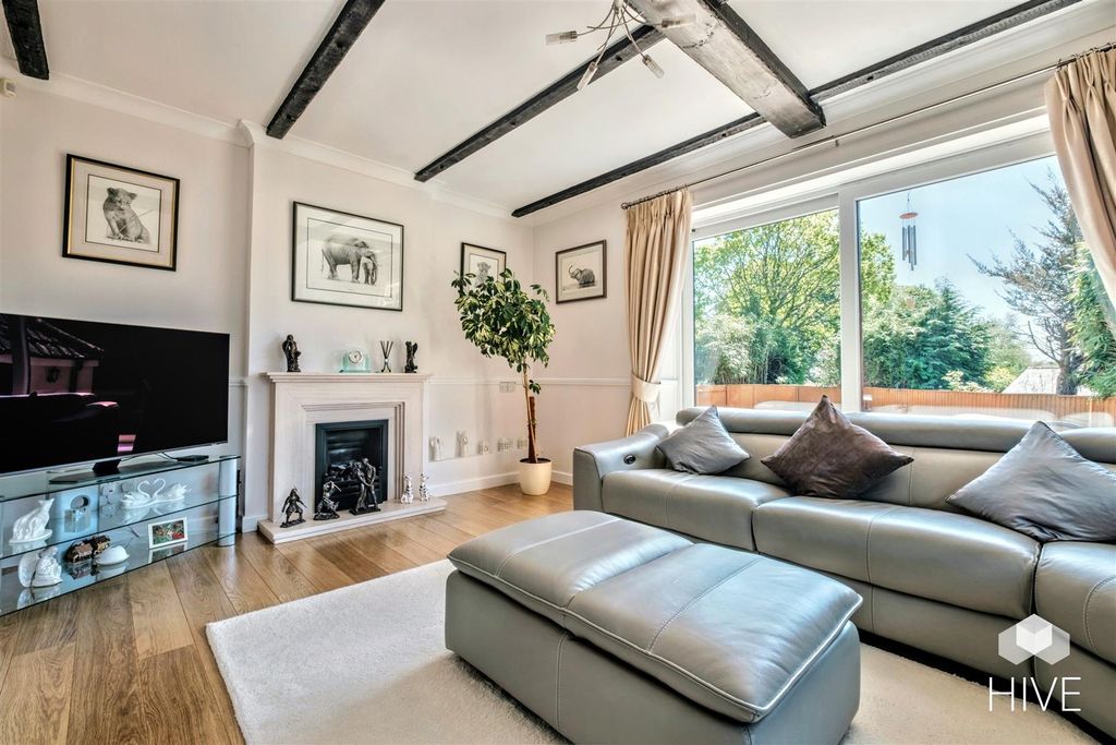 Property photo 2 of 41