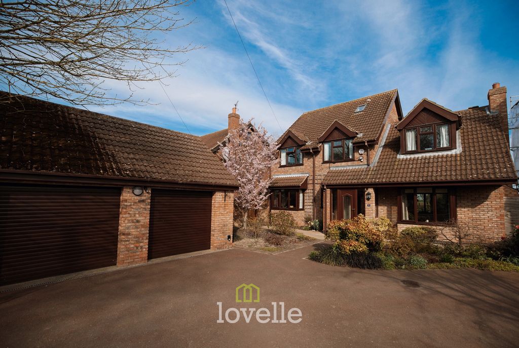 Property photo 1 of 59