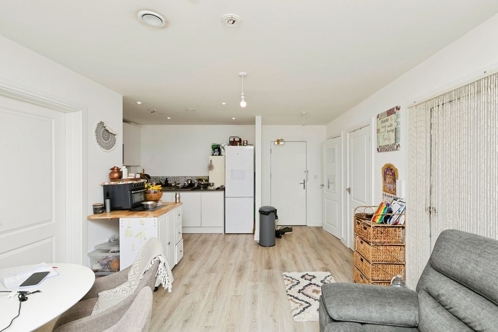Additional image 5 of 2 bed flat for saleBilsborrow Avenue, Derby, Derbyshire DE1