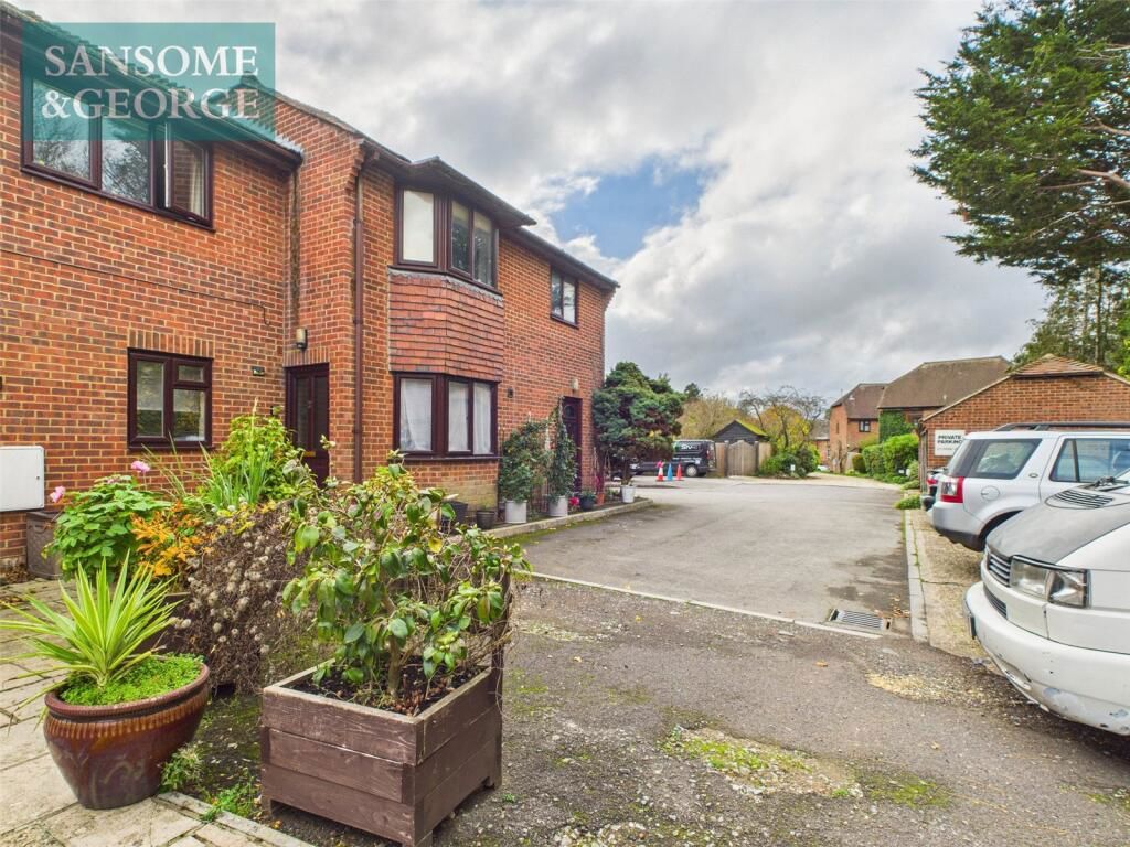 Property photo 2 of 10