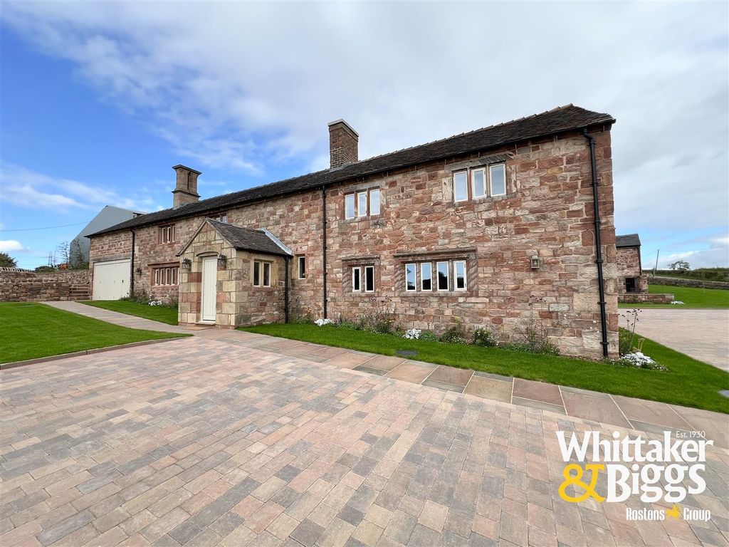 Property photo 2 of 33 Frontage