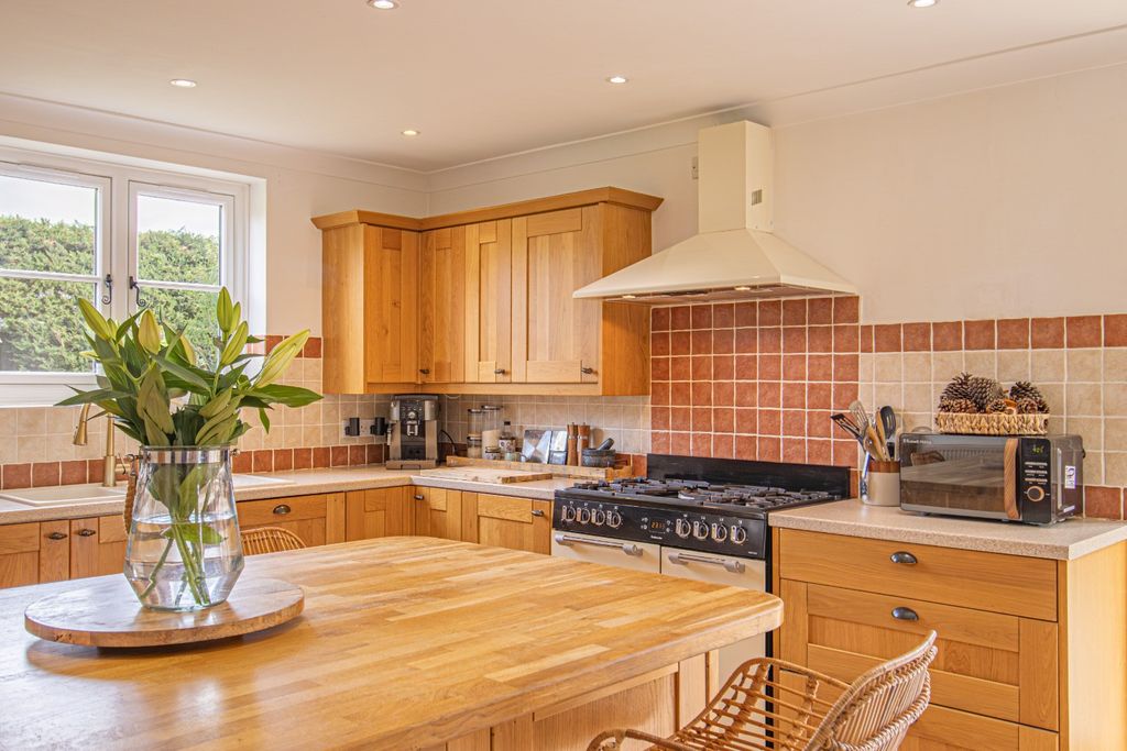 Property photo 3 of 34 5425686