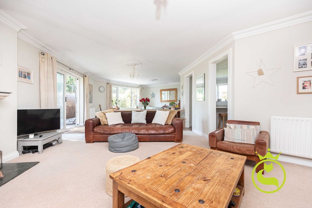 Property photo 2 of 36