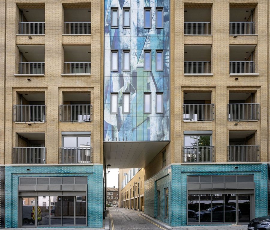 Property photo 3 of 21 External