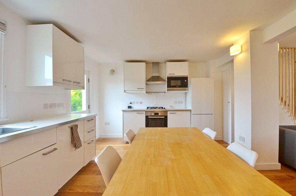 Property photo 2 of 12 Picture No. 13