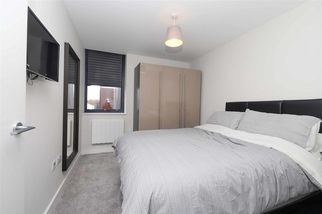 Property photo 3 of 9