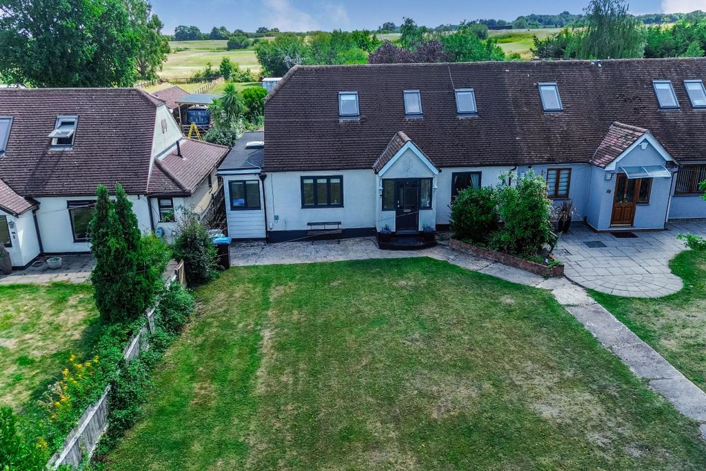 Property photo 3 of 39