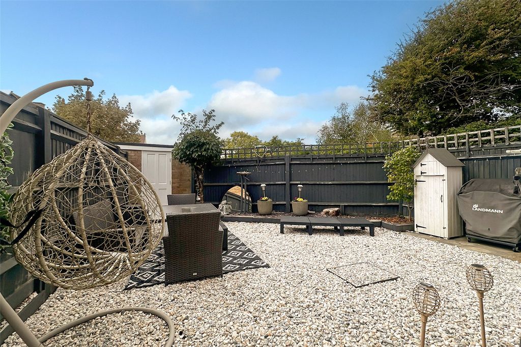 Property photo 2 of 21 Picture No. 13
