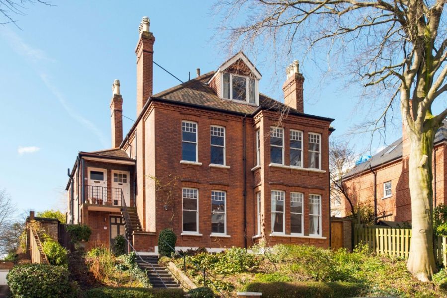 Property photo 1 of 12