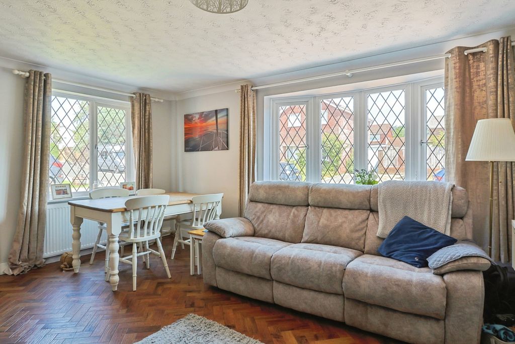 Property photo 2 of 16 Pbox-Img.Jpg