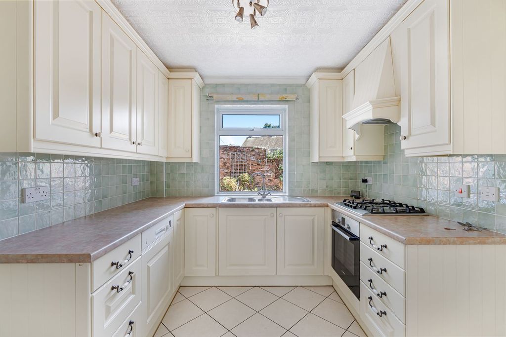 Property photo 2 of 13