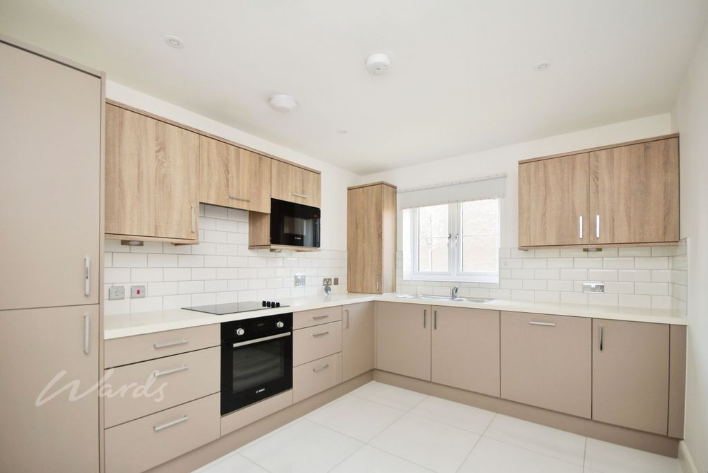 Property photo 3 of 10 Kitchen