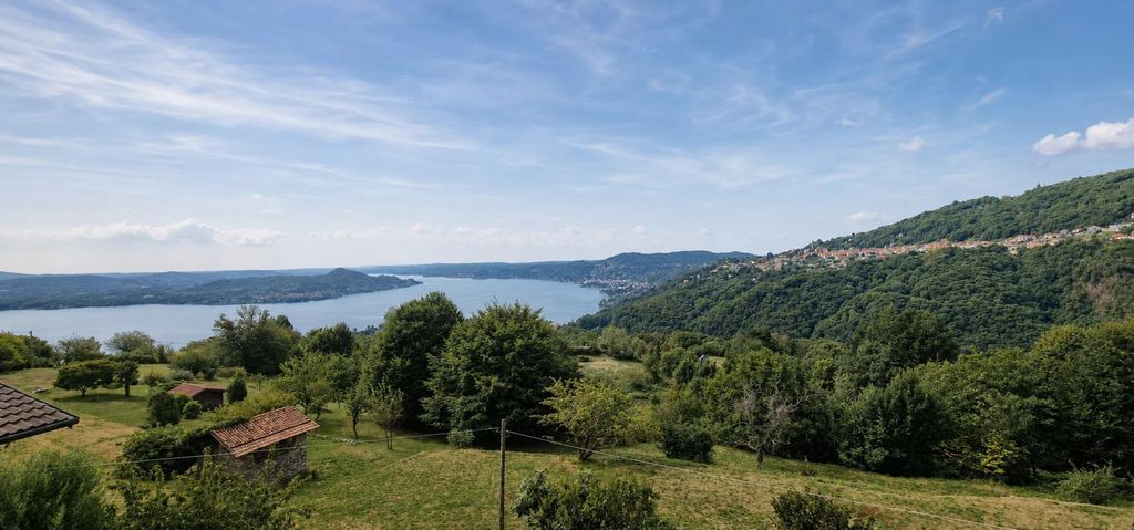 Property photo 1 of 33 House For Sale On Lake Maggiore With Lake View, To Renovate